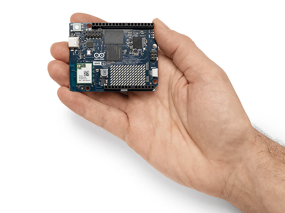 arduino-uno-q-4gb-edge-ai-linux-board