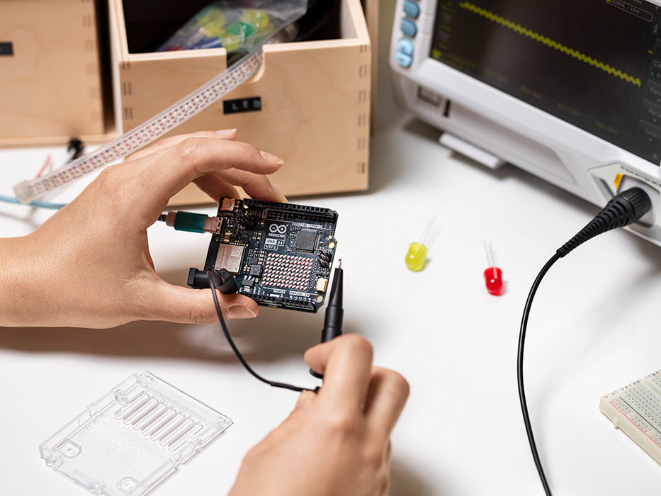 Arduino® UNO R4 WiFi – ABX00087 - Image 9
